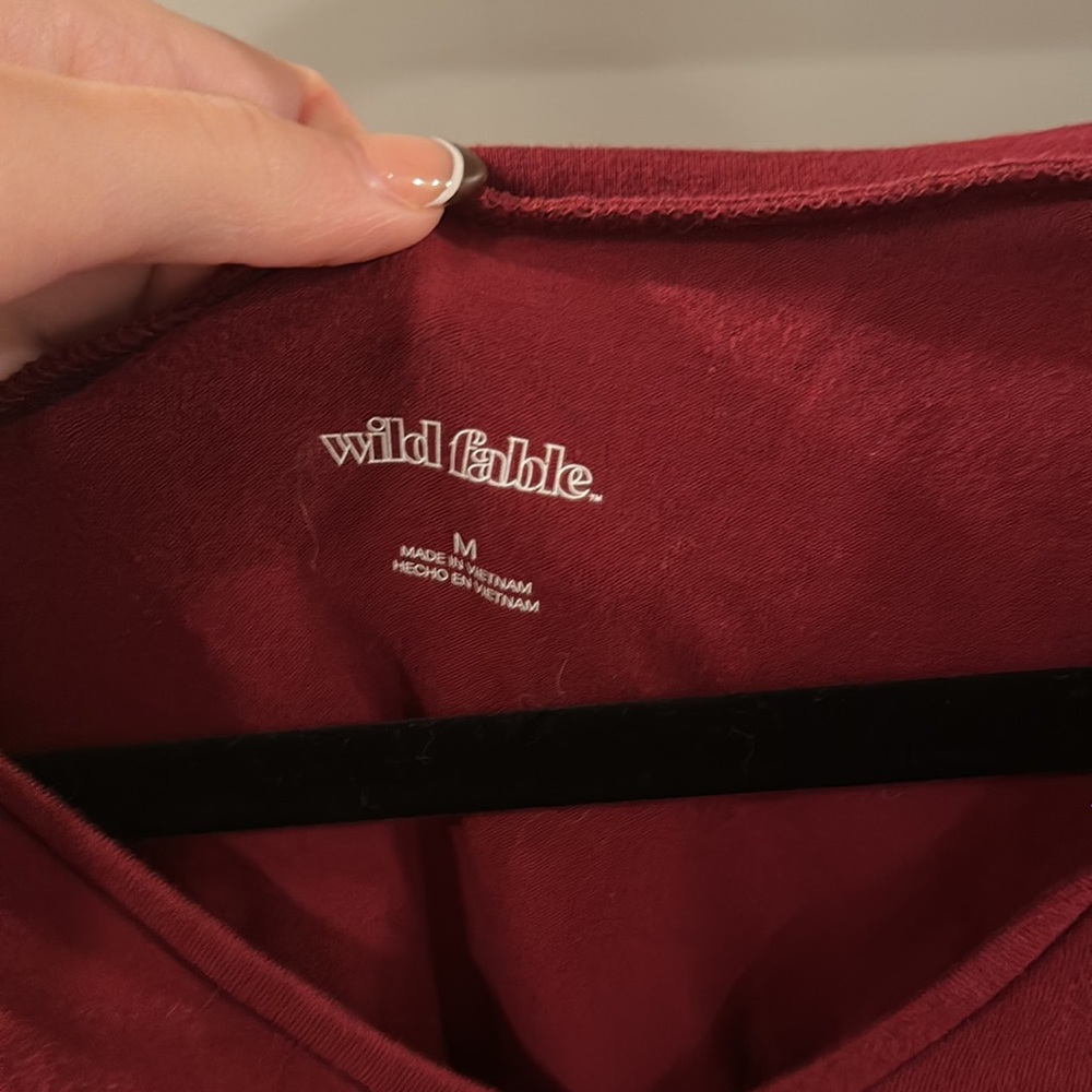 WildFable Cropped Tee - Picture 3 of 3